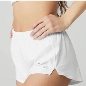 ALO Yoga White Women's Shorts
